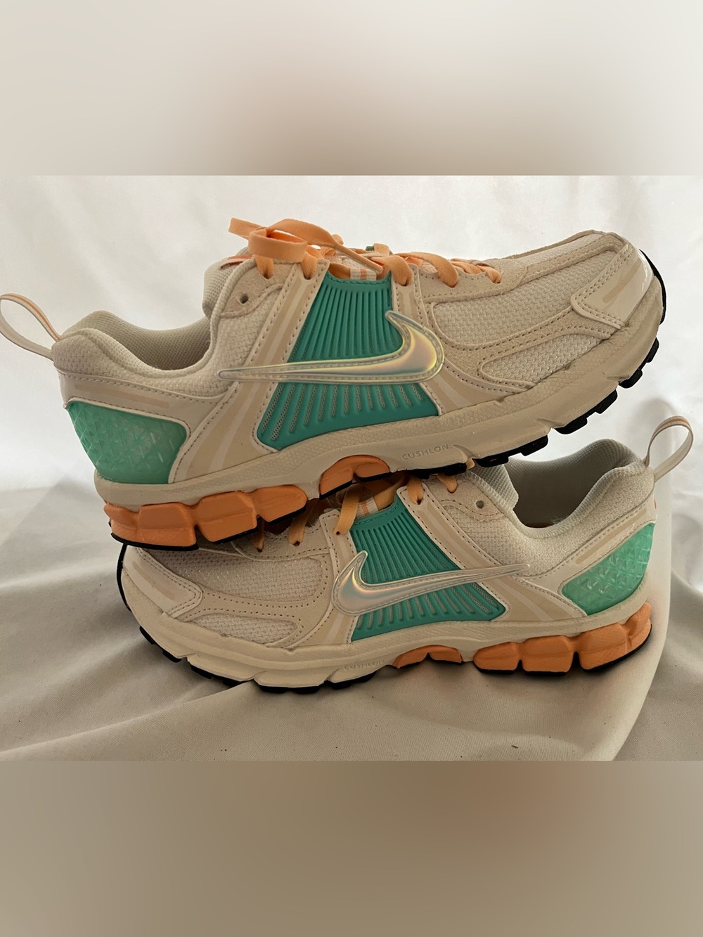 Nike Vomero 5 BG Women’s 7 BNWT